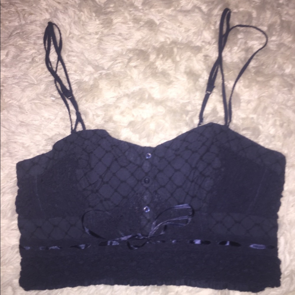 navy blue american eagle crop top